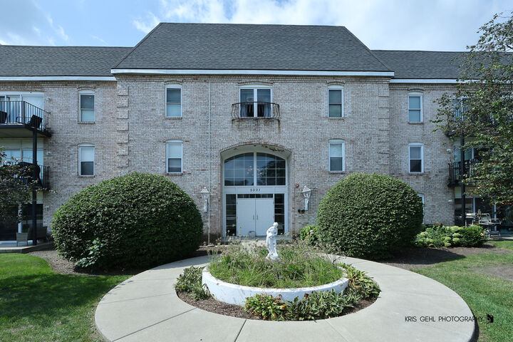 Property Photo:  5201 Carriageway Drive C116  IL 60008 