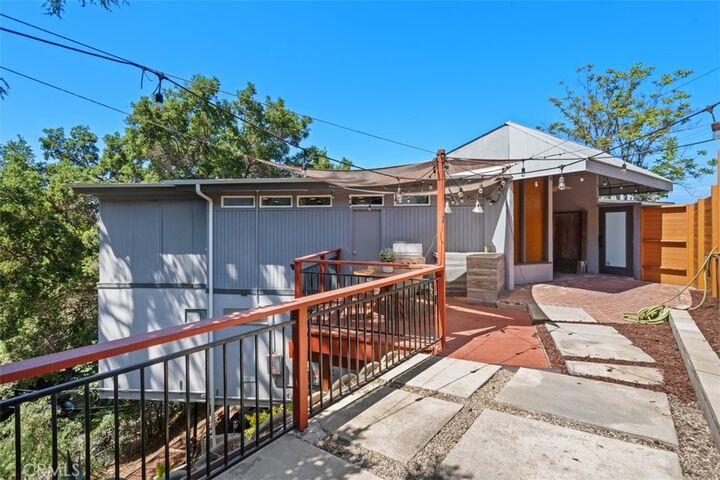 Property Photo:  11575 Sunshine Terrace  CA 91604 