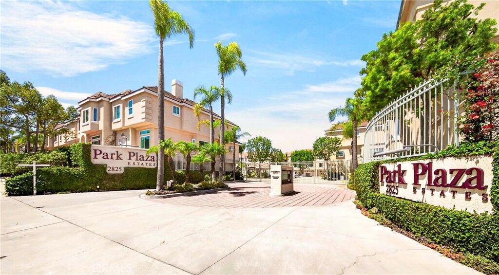 Property Photo:  2825 Plaza Del Amo 102  CA 90503 