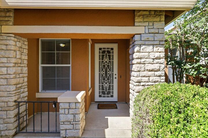 Property Photo: 5309 Fox Trotter Way CA 95757