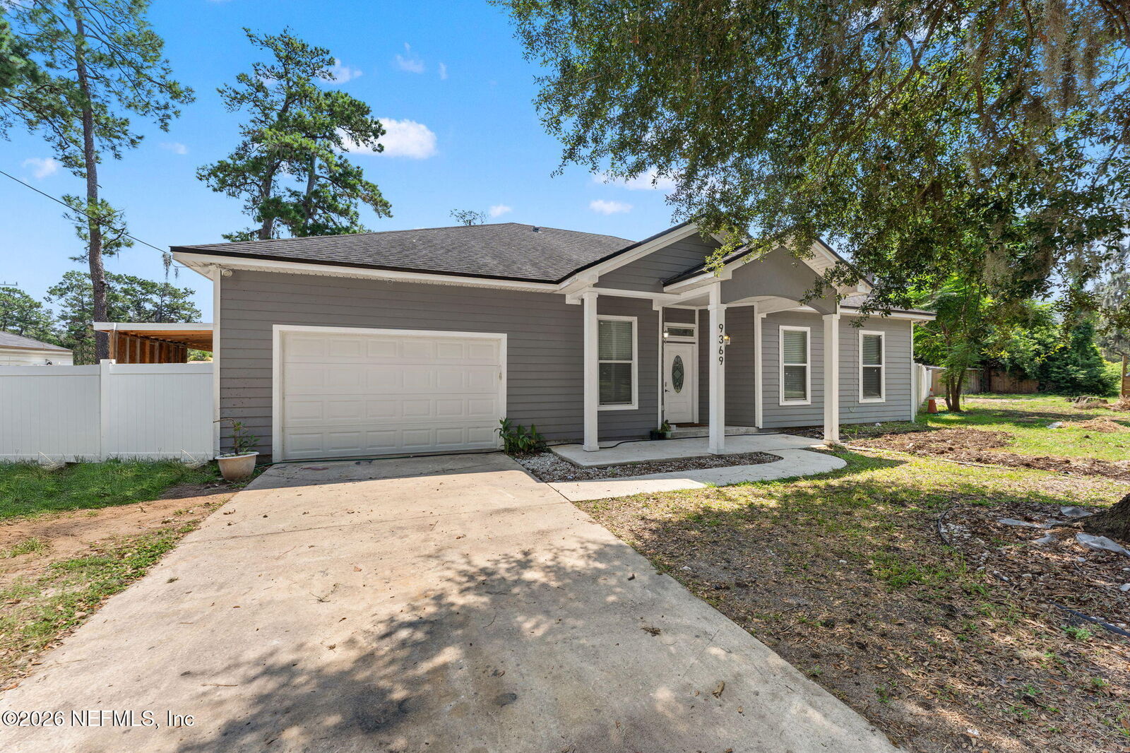 Property Photo: 9369 Madison Avenue FL 32208