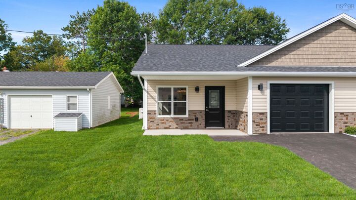 Property Photo: 15 Sunset Lane NS B6L 4J9