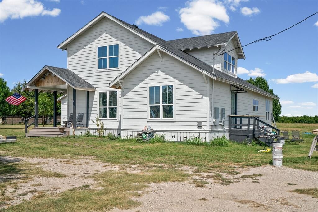 Property Photo:  759 County Road 2738  TX 75135 