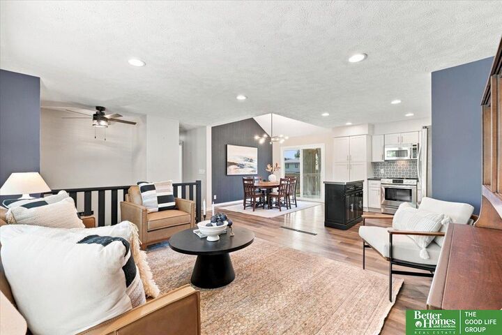 Property Photo: 2724 N 125th Circle NE 68164