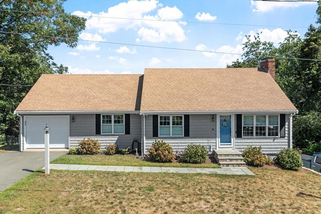 Property Photo:  94 Marmion Way  MA 01966 