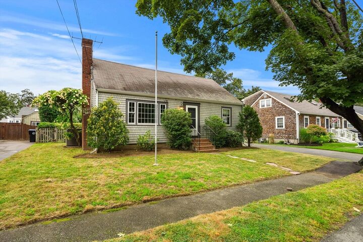 Property Photo: 18 Iverson Rd MA 01915