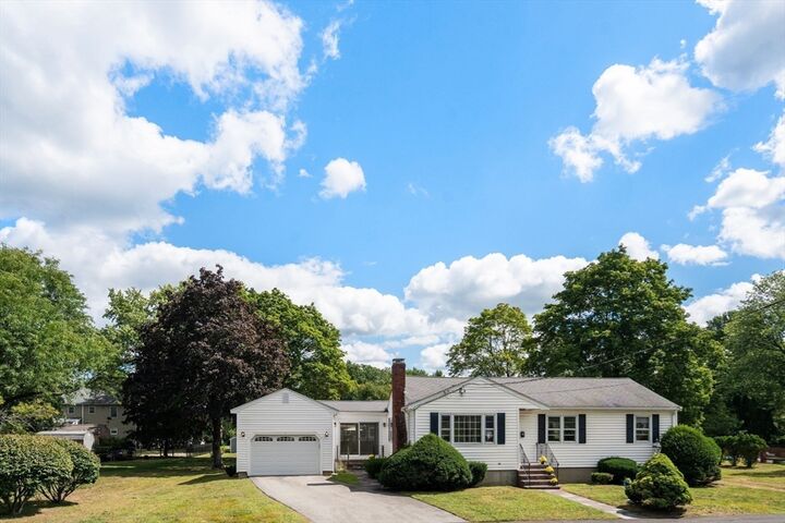 Property Photo:  7 Eugley Park West  MA 01864 