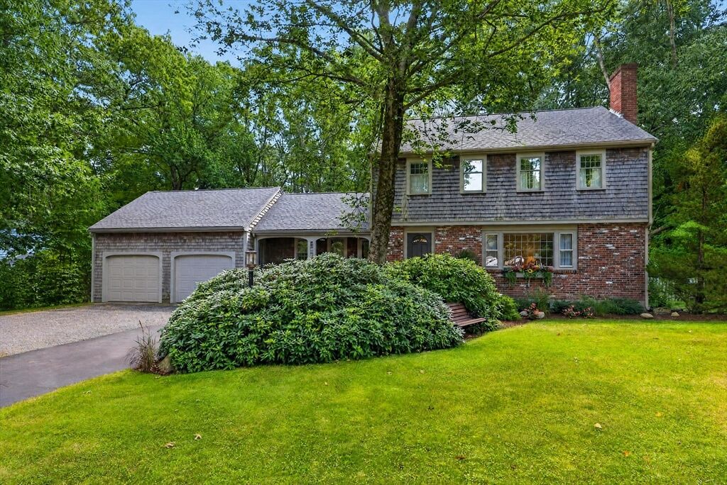 Property Photo: 290 Grove St MA 02061