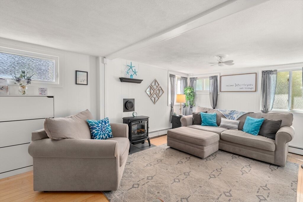Property Photo:  26 Wallis Street 1  MA 01915 