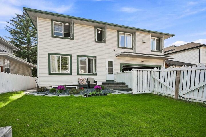 Property Photo:  15230 Prestwick Boulevard SE  AB T2Z 3L4 