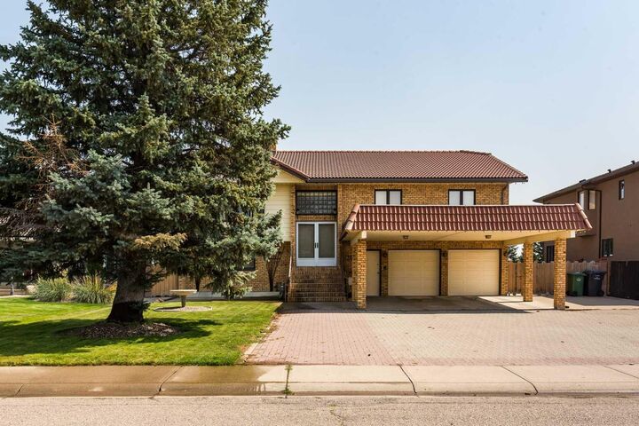 Property Photo: 262 Fairway Drive AB T1M 1H3