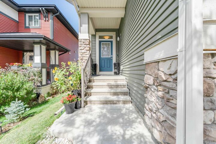 Property Photo: 359 Sunrise View AB T4C 0Z8