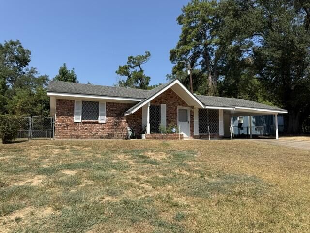 Property Photo:  104 Kimberly  LA 71446 
