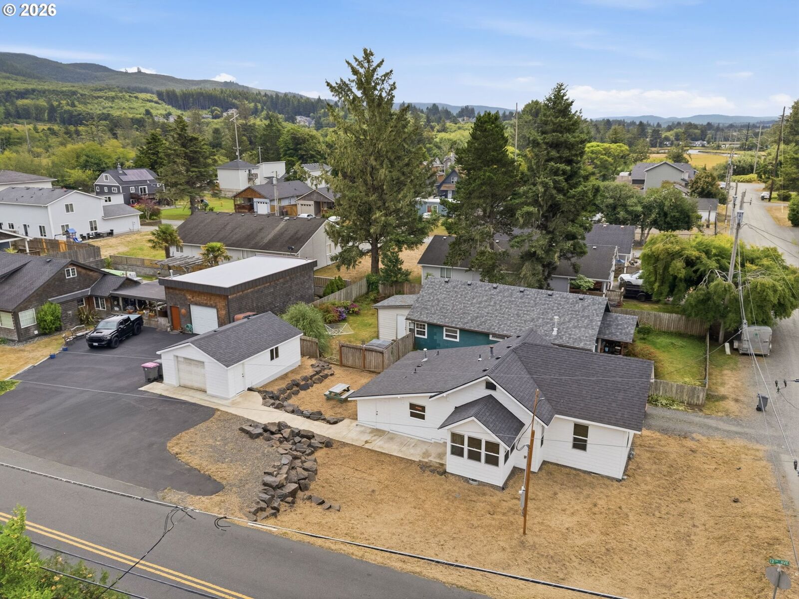Property Photo: 1325 12th Ave OR 97138