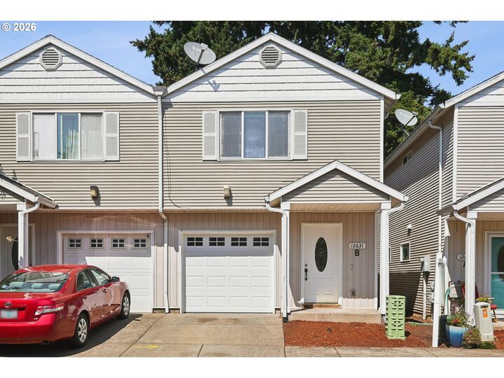 Property Photo:  12631 SE Division St B  OR 97236 