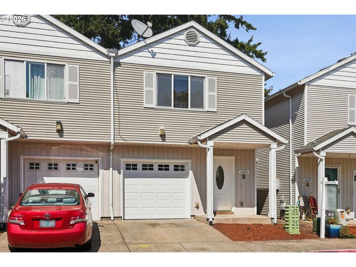 Property Photo:  12631 SE Division St B  OR 97236 