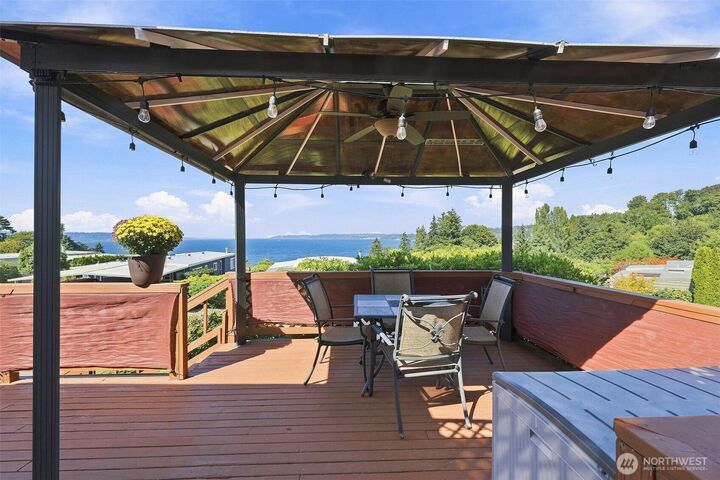 Property Photo:  29020  1st Avenue S 23  WA 98198 