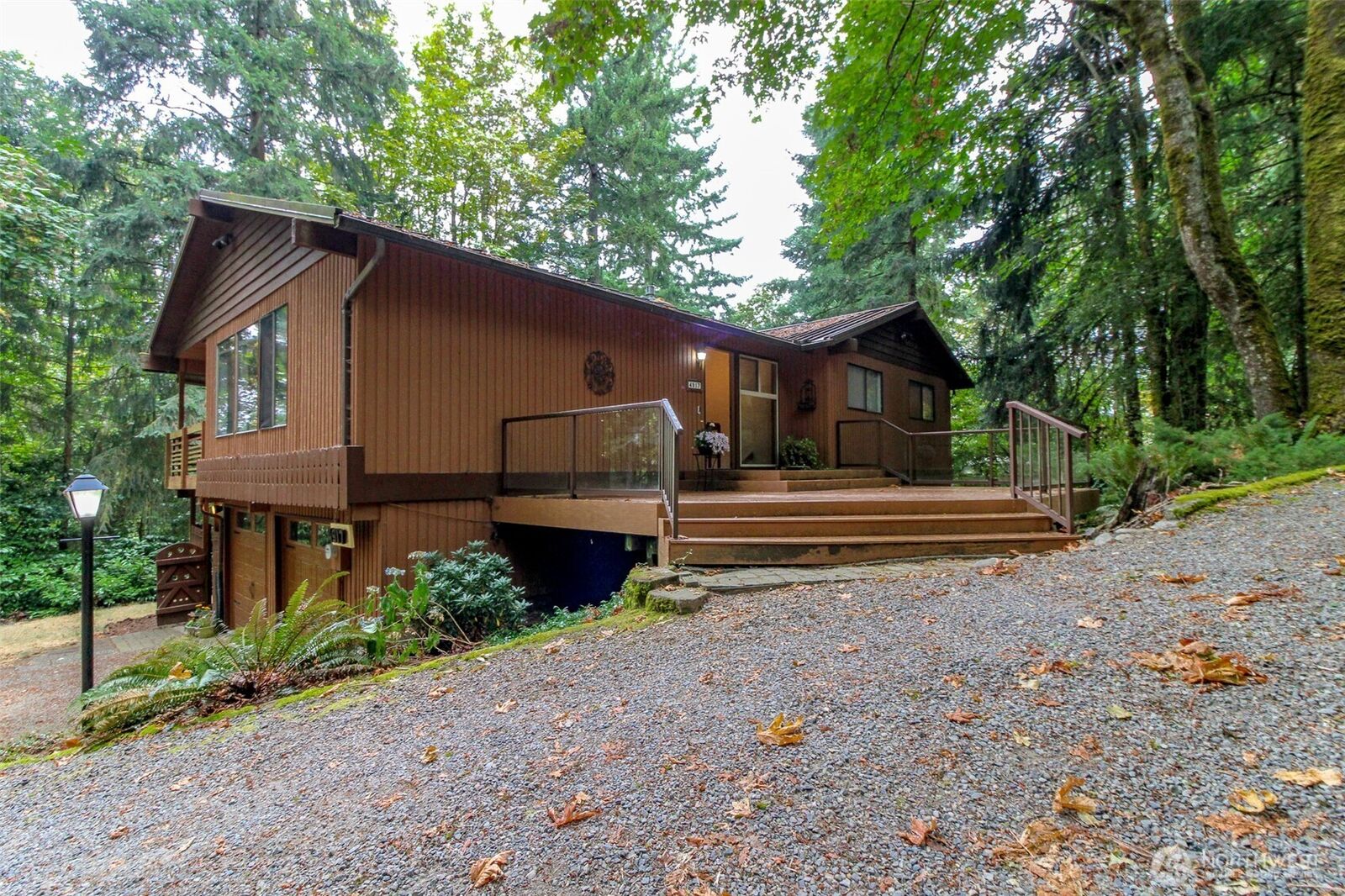 Property Photo:  4917  145th Avenue SE  WA 98006 