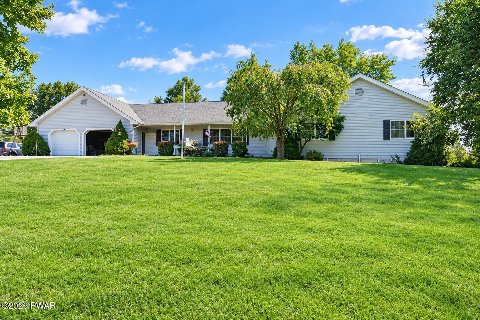 Property Photo:  117 Alfred Drive  PA 18426 