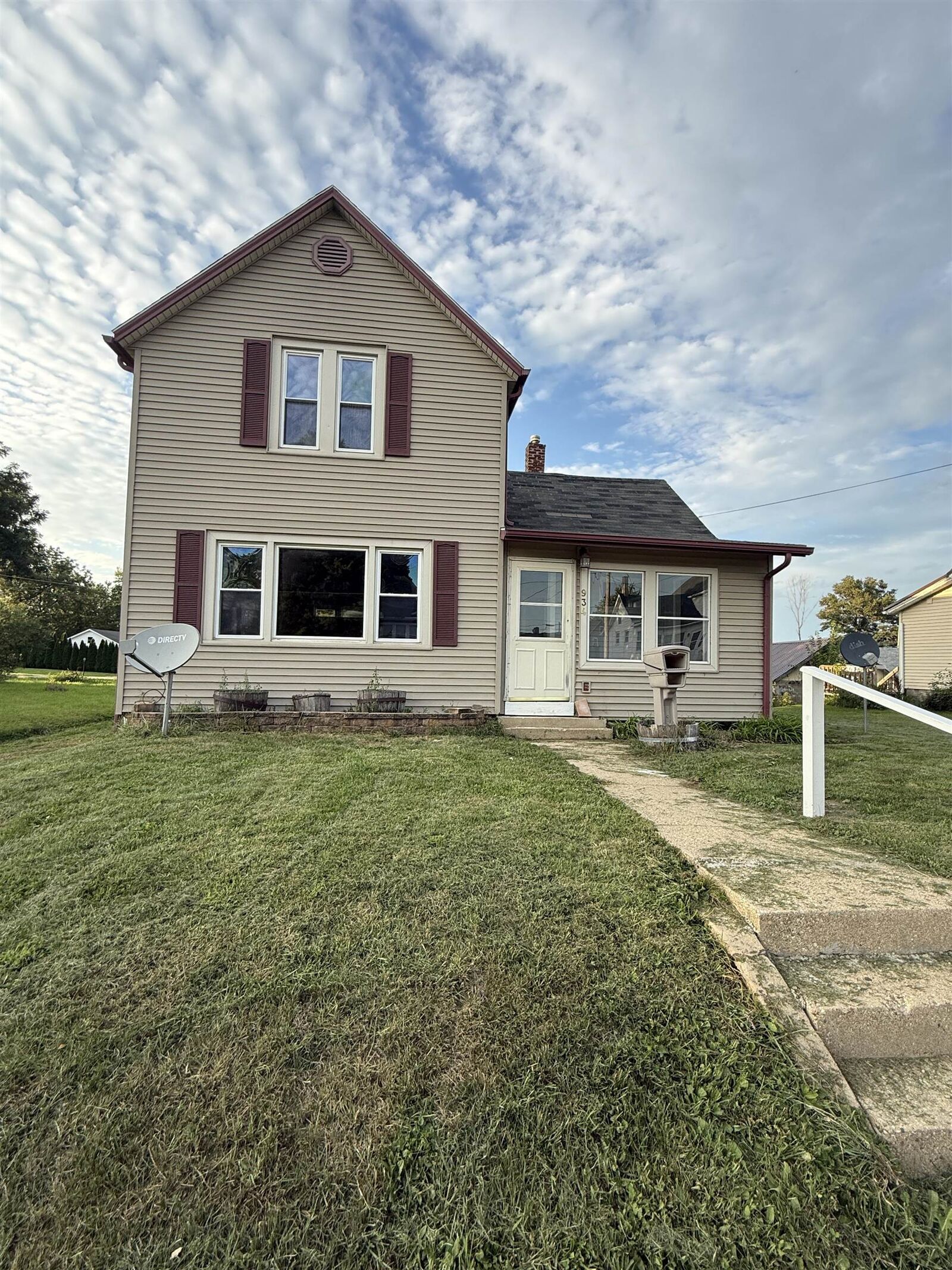 Property Photo:  934 E Garden Street  IL 61032 