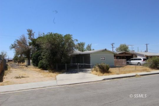Property Photo:  6501 Valley Ave  CA 93527 