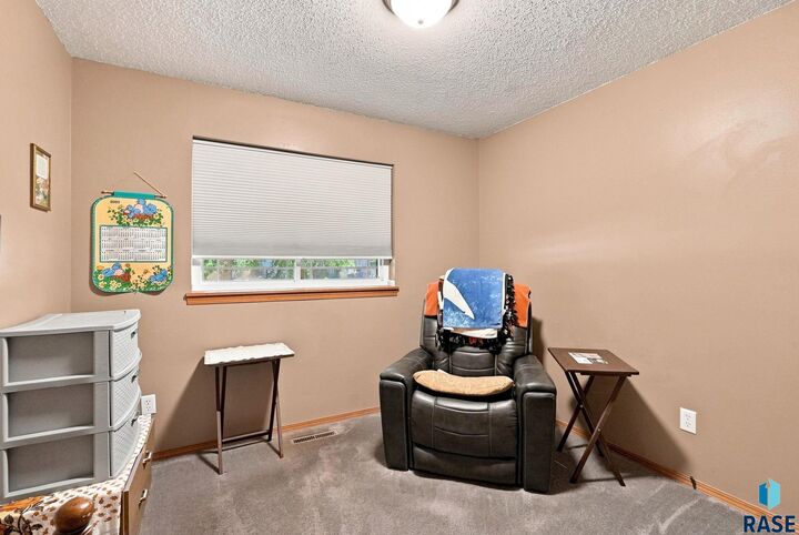 Property Photo: 345 E Kevin Dr SD 57064