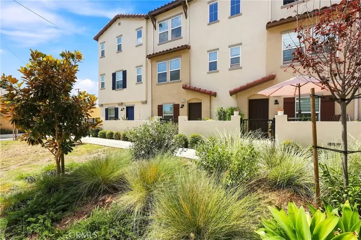Property Photo:  22318 Lily Ct  CA 90502 
