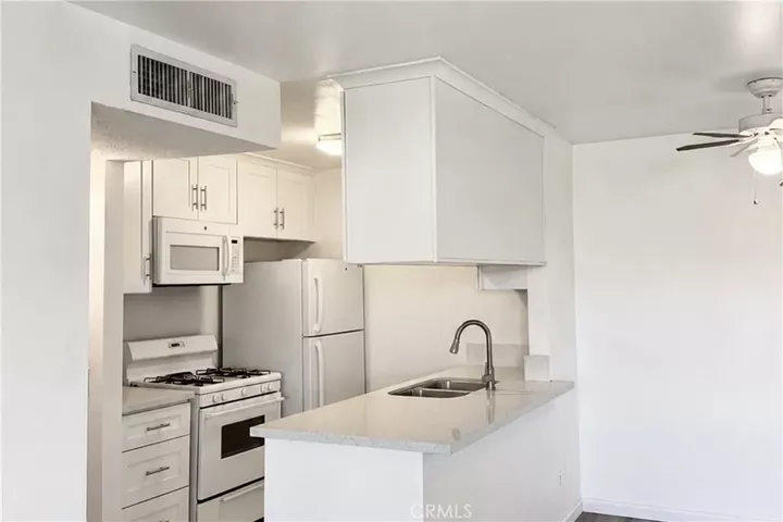 Property Photo:  10331 Lindley 229  CA 91326 