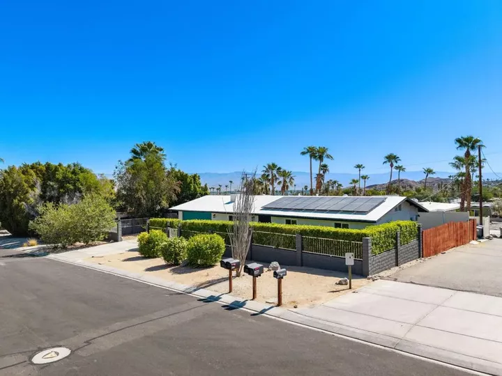 Property Photo:  38700 Paradise Way  CA 92234 