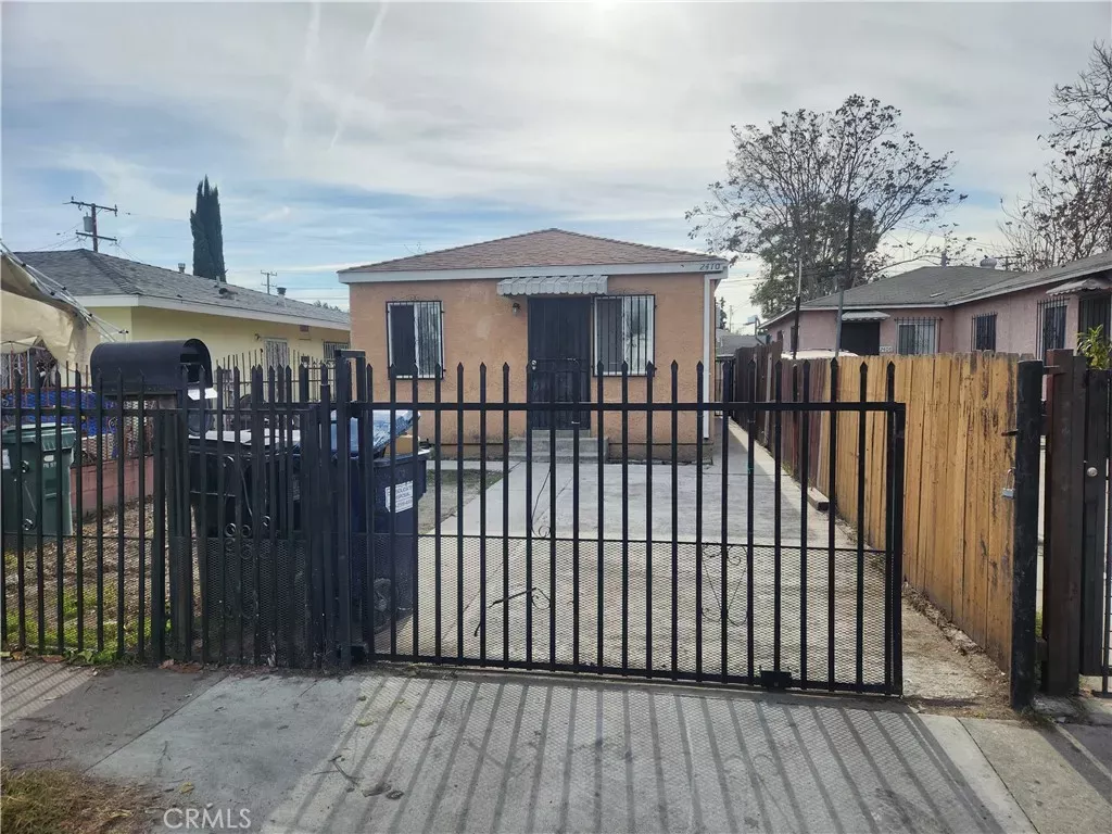Property Photo: 2410 E 115th CA 90059