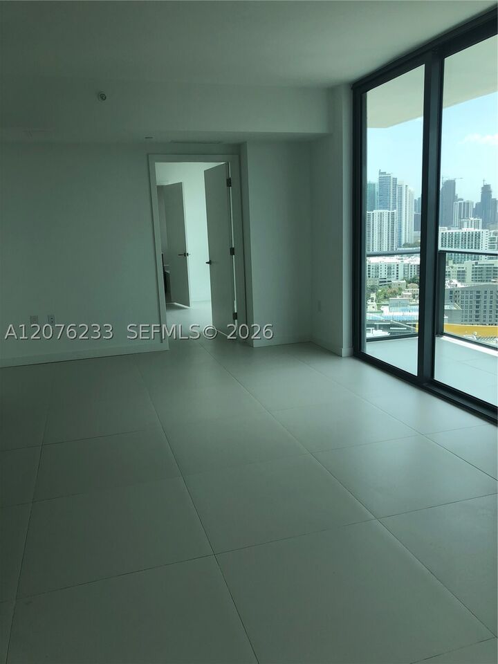 Property Photo:  501 NE 31st St 2509  FL 33137 