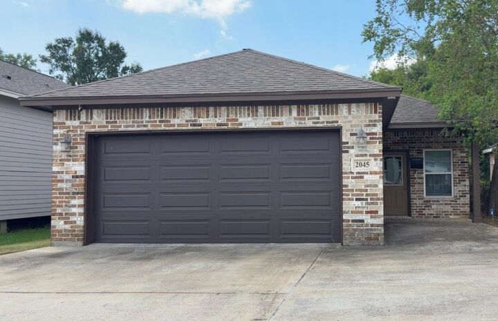 Property Photo:  2045 Washington Blvd  TX 77704 