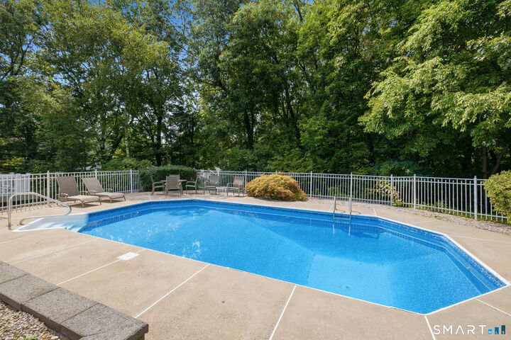 Property Photo:  21 Avonwood Drive  CT 06074 