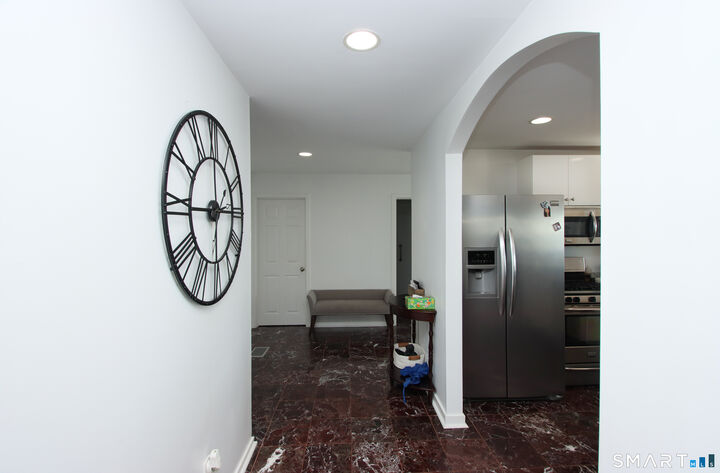 Property Photo: 14 Harbour Close CT 06519