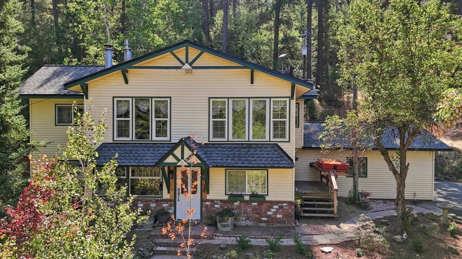 Property Photo: 15615 W Euclid Rd WA 99224
