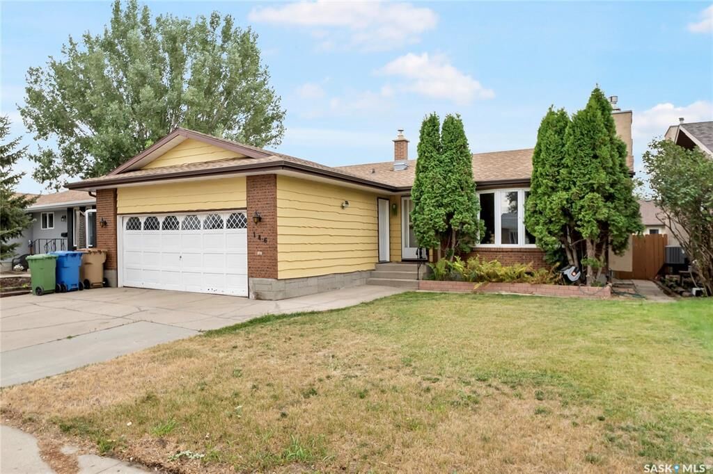 Property Photo: 146 Alport Crescent SK S4R 7Y6