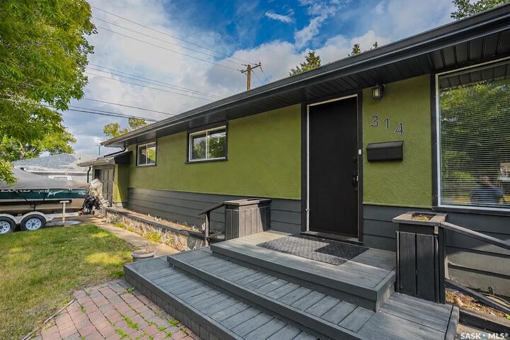 Property Photo: 314 Cascade Street SK S7J 0M5