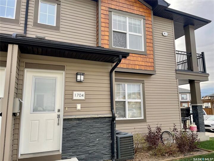 Property Photo: 1015 Patrick Crescent 1704 SK S7W 0M1