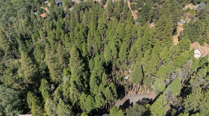 Property Photo:  1482 Coy Flat Dr  CA 93265 