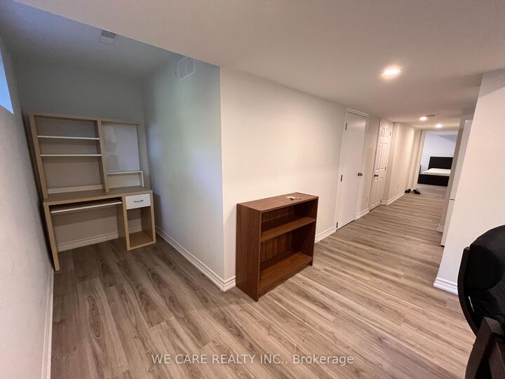 Property Photo:  59 Saddle Ridge Drive Lower  ON M4A 1Z6 