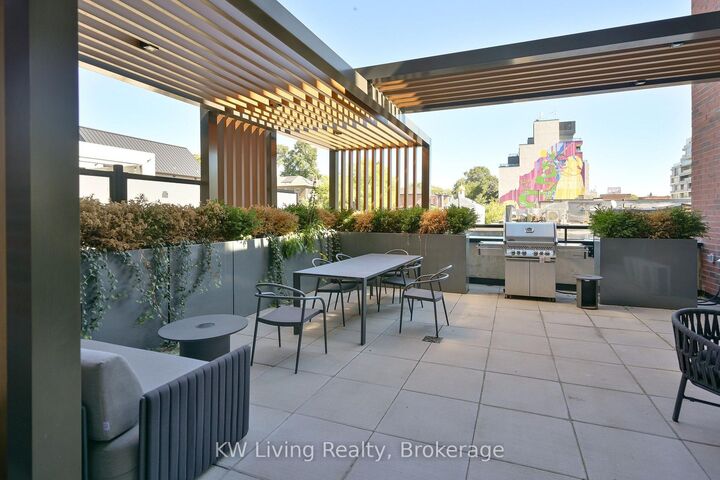 Property Photo:  185 Alberta Avenue 303  ON M6C 0A5 