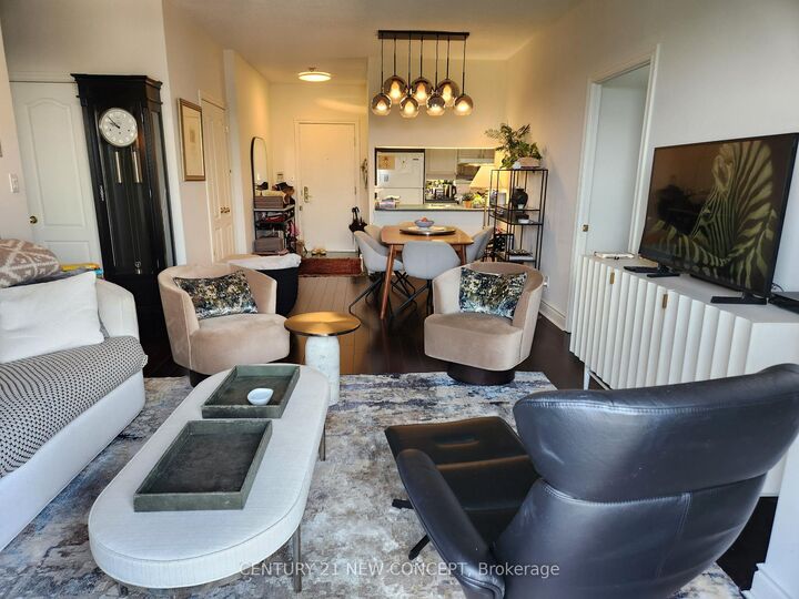 Property Photo:  2 Aberfoyle Crescent 1204  ON M8X 2Z8 