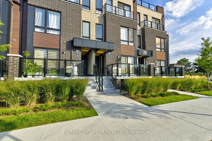 Property Photo:  235 McLevin Avenue 4  ON M1B 0E8 