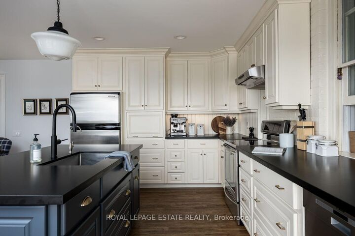 Property Photo: 798377 Third Line E ON L9V 0H8