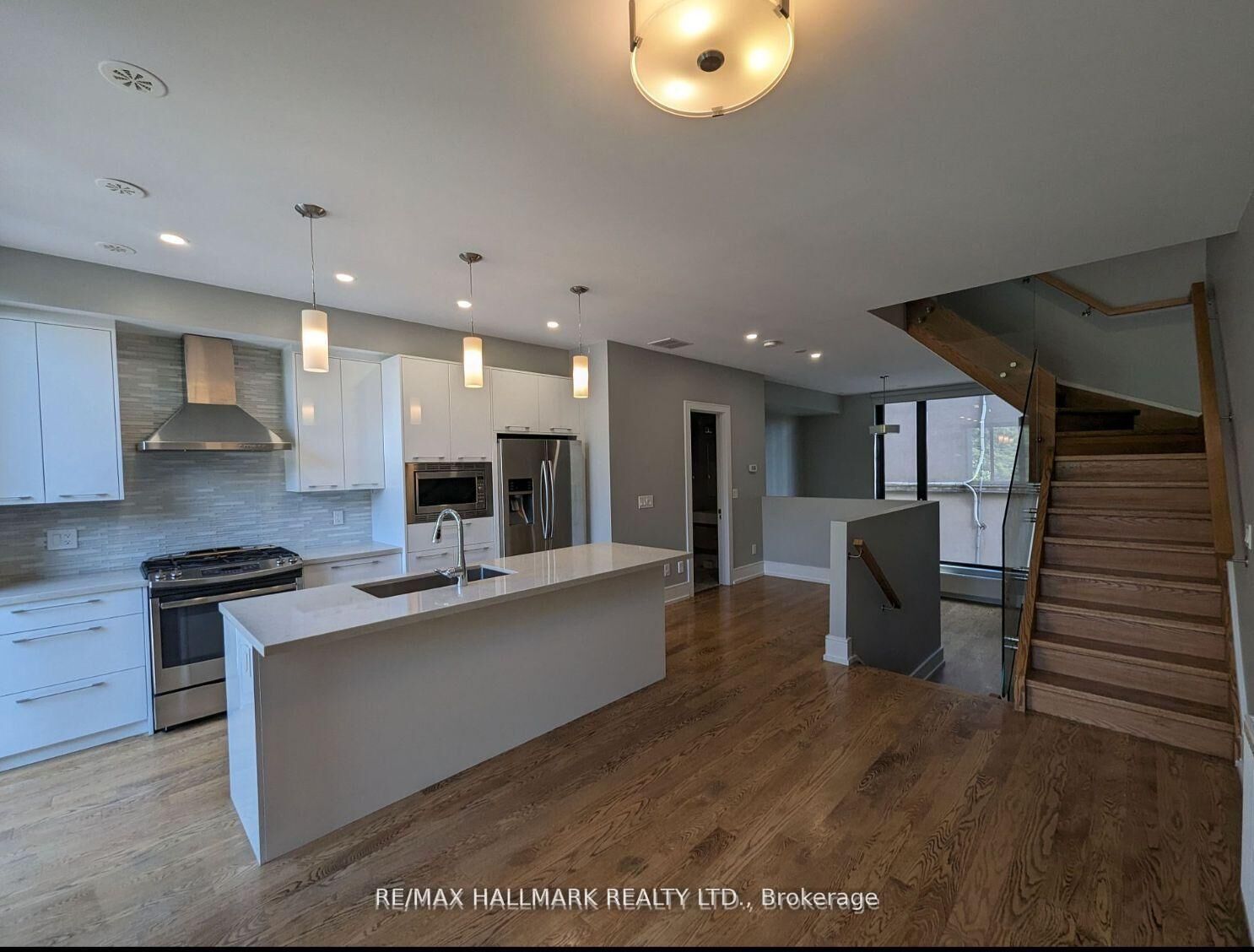 Property Photo:  75 Saulter Street  ON M4M 2H8 