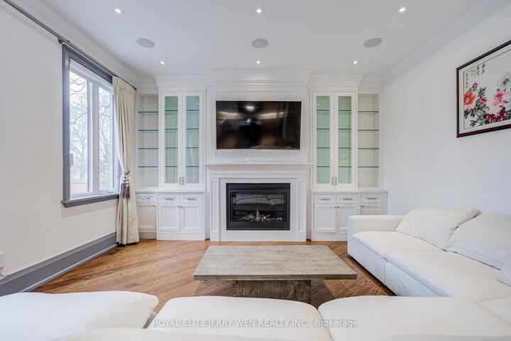 300 Upper Highland Crescent — photo 1