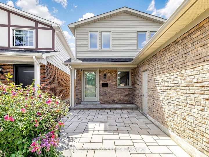 Property Photo: 19 Post Horn Grove ON M1S 3N3