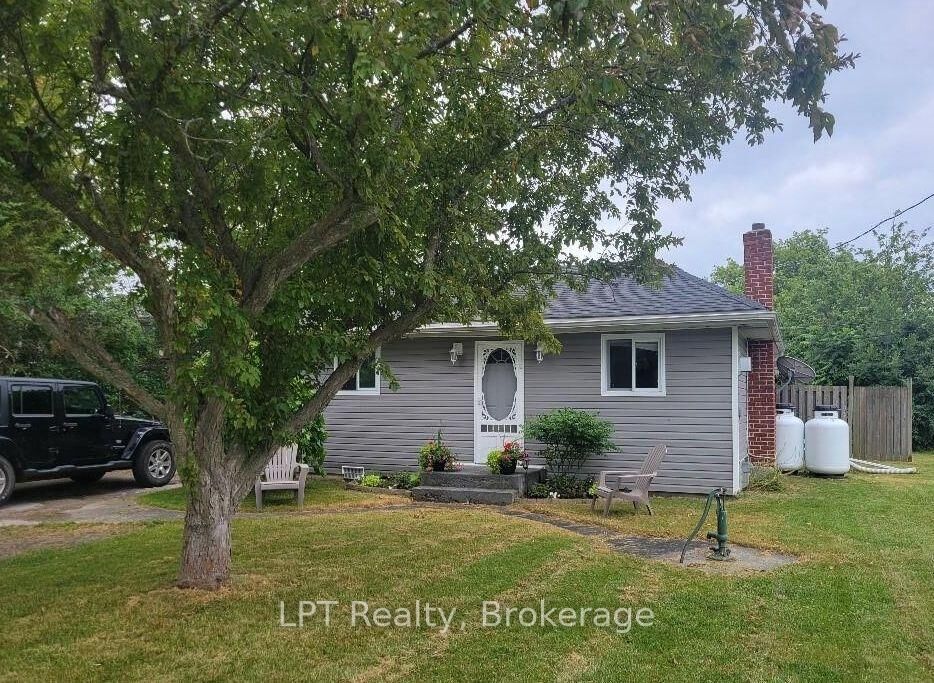 Property Photo:  17 Bay Avenue  ON K0K 1T0 