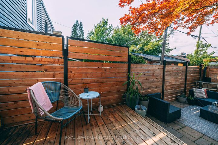 Photo de la propriété:  8 Henderson Avenue  ON M6J 2B7 