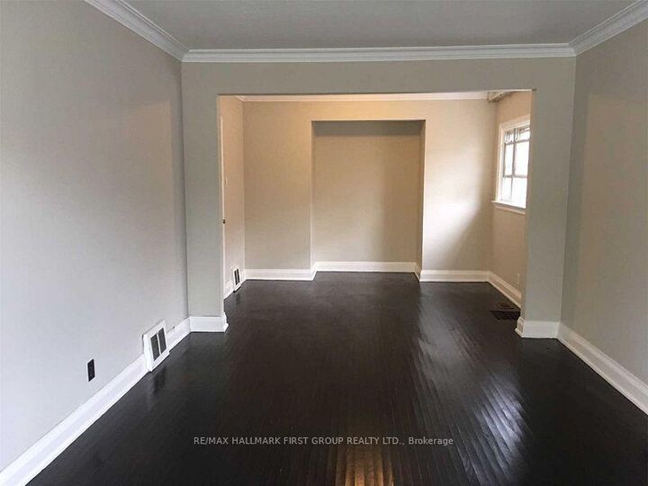 Property Photo: 482 Warden Avenue ON M1L 3Z1